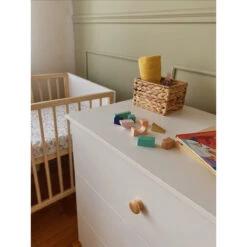 Babykamer Milly: Ledikant & Commode -Baby Producten Winkel babykamermillyledikantcommodesfeer5 2