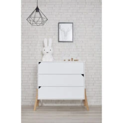 Bellamy Lotta Snow Babykamer: Ledikant/Juniorbed, Commode En 2-Deurskast 27 Bellamy Lotta Snow Babykamer: Ledikant/Juniorbed, Commode En 2-Deurskast -Baby Producten Winkel bellamy lotta snow commode lobikomo 3 2