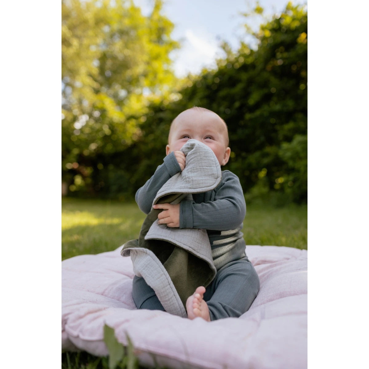 Bibs Kangaroo Sage Knuffeldoekje 9405250 4 Bibs Kangaroo Sage Knuffeldoekje 9405250 - Afbeelding 2