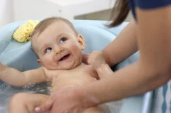 Chicco Cuddle & Bubble Comfort Dots Badcommode & Verzorgingstafel 79348.39 -Baby Producten Winkel chicco cuddle bubble comfort dots verzorgingstafel 79348.39 2