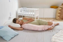 Doomoo Buddy Misty Pink Voedingskussenhoes BC B61 10 Doomoo Buddy Misty Pink Voedingskussenhoes BC B61 -Baby Producten Winkel doomoo buddy misty pink voedingskussen b61 2 1