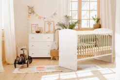 MamaLoes Ledikant Karolina Wit/Naturel 60 X 120 Cm 15 MamaLoes Ledikant Karolina Wit/Naturel 60 X 120 Cm -Baby Producten Winkel karolina