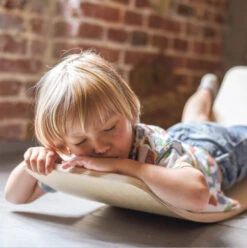 Luna Toys Houten Balansbord Met Grijs Vilt LU-37001 -Baby Producten Winkel luna toys houten balansbord sfeer 4 1