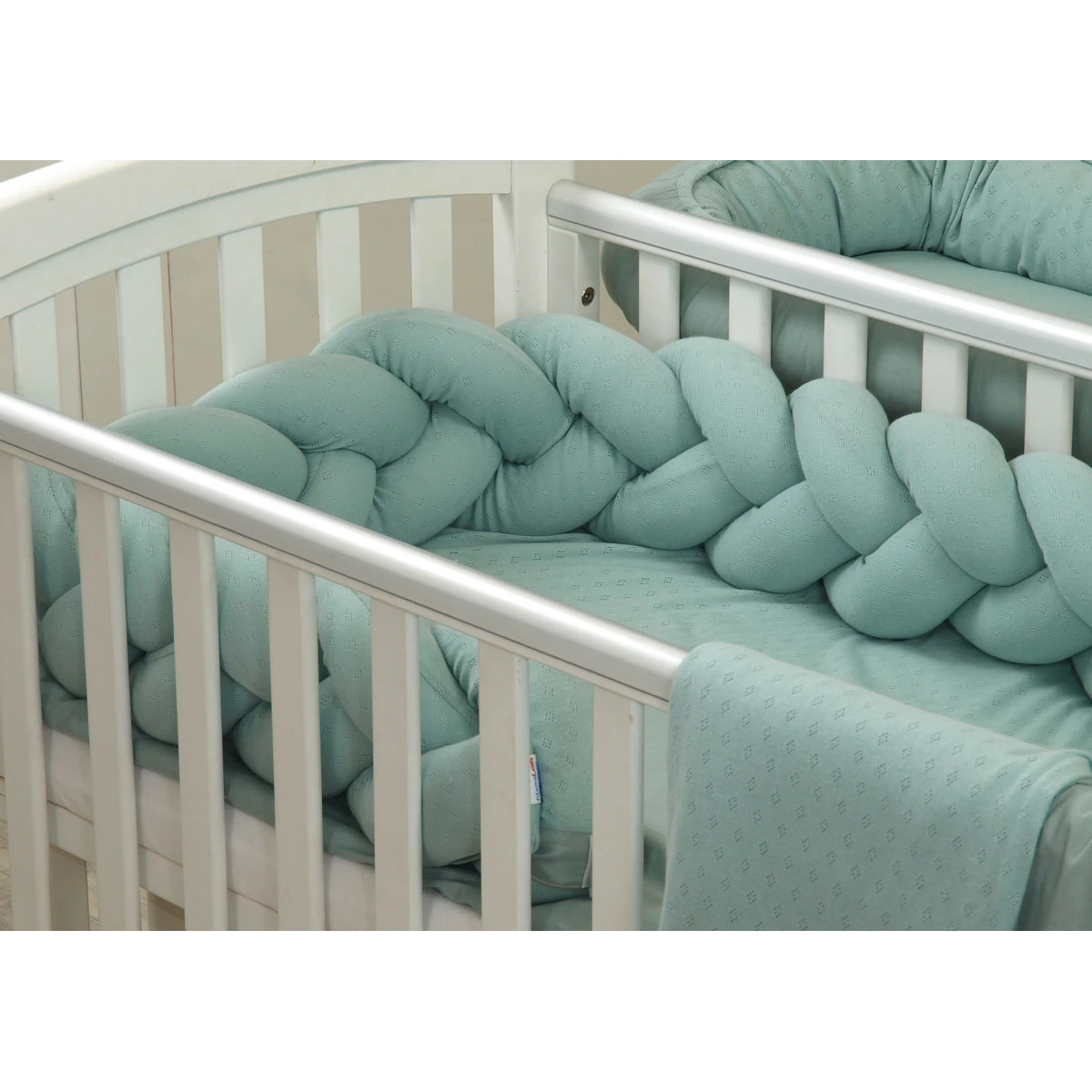 MamaLoes Amy Ajour Stonegreen 210 Cm Braided Bedbumper 84270 7 MamaLoes Amy Ajour Stonegreen 210 Cm Braided Bedbumper 84270 - Afbeelding 5