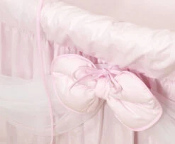 MamaLoes Royal Zacht Roze Voile Baby Wiegje 66757 -Baby Producten Winkel mamaloes royal zacht roze voile baby wiegje 2