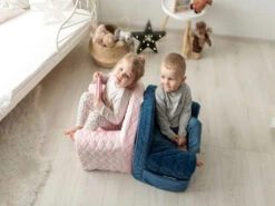 Albero Mio Velvet Navy Kinderfauteuil 14 Albero Mio Velvet Navy Kinderfauteuil -Baby Producten Winkel mamaloes velvet navy kinderfauteuil 3