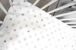 MamaLoes White/Grey Stars Boxdek W-388588 10 MamaLoes White/Grey Stars Boxdek W-388588 -Baby Producten Winkel mamaloes white grey stars boxdek w 388588 8