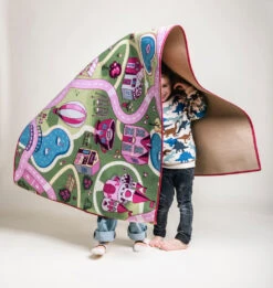 Rebel Roads Fairground Life 95x200 Cm Speelmat RSWTWGA26095200T01 -Baby Producten Winkel rebel roads fairground life 95x200 cm speelmat rswtwga26095200t01 2