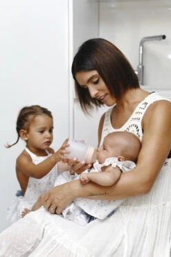 Suavinex Zero.Zero Anti-Colic Slow Flow Zuigfles 180ml SXZBRF051118 -Baby Producten Winkel suavinex zer .zer anti colic zuigfles 4 1