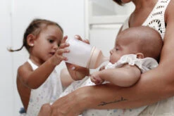 Suavinex Zero.Zero Anti-Colic Slow Flow Zuigfles 180ml SXZBRF051118 -Baby Producten Winkel suavinex zer .zer anti colic zuigfles 7 1