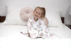 Babymatex Ines Unicorn XL 100x150 Cm Ledikantdeken TO0100_36 8 Babymatex Ines Unicorn XL 100x150 Cm Ledikantdeken TO0100_36 -Baby Producten Winkel tb0236 36 3 1