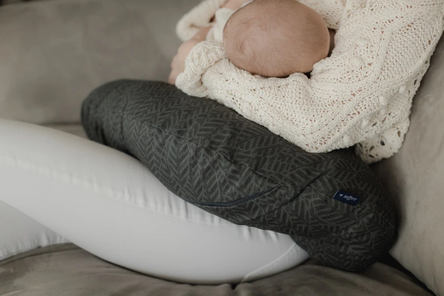 Zaffiro Beige Leaves Voedingskussen 1043 4 Zaffiro Beige Leaves Voedingskussen 1043 - Afbeelding 2