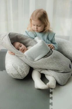 Zaffiro Graphite Leaves Voedingskussen 1050 8 Zaffiro Graphite Leaves Voedingskussen 1050 -Baby Producten Winkel zaffiro graphite leaves voedingskussen 1050 1 1